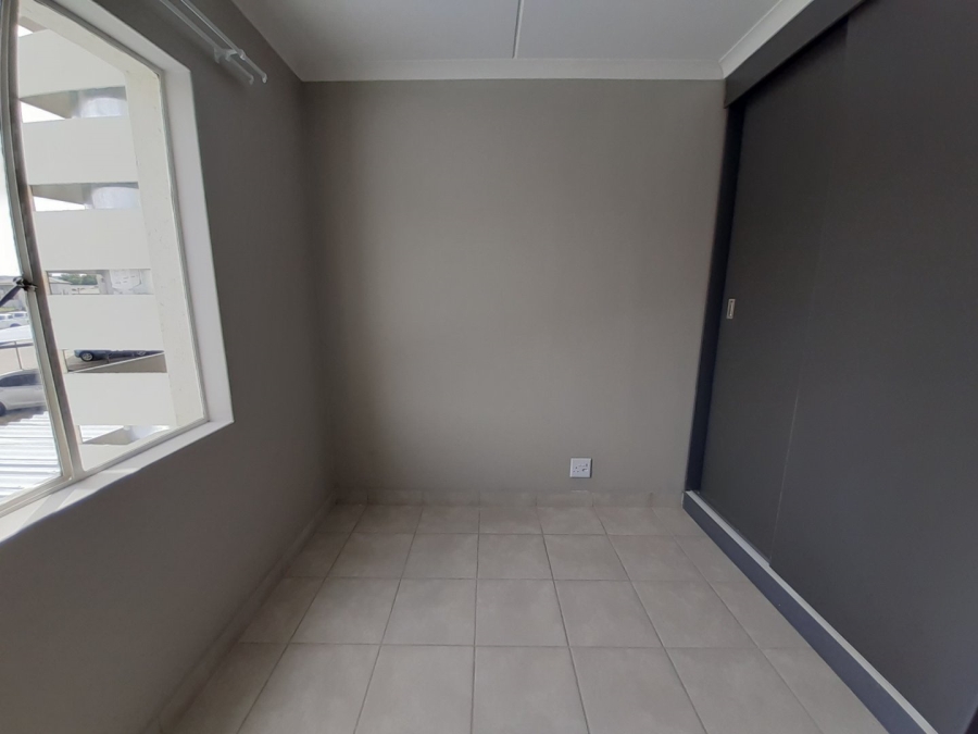 To Let  Bedroom Property for Rent in Van Der Hoff Park North West